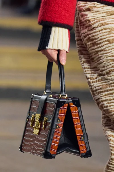Look 55